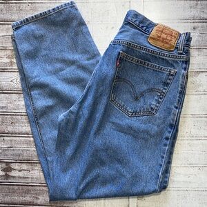 Levi's 560 Men's Straight Jeans in Classic Blue Denim